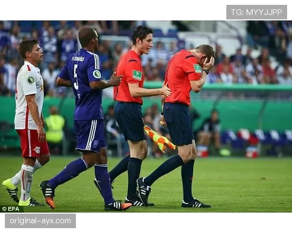 恢复比赛规则详解：裁判何时允许中断后重新开始比赛